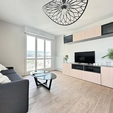 Jolie F3 Berthelot , Equipe - Wi-fi , Cl-fd Berthelot 10eme Apartman
